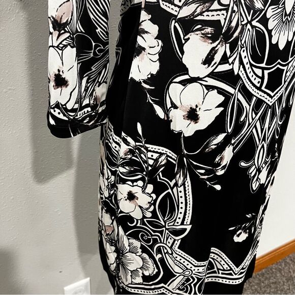 WHBM off shoulder floral dress - Picture 4 of 12